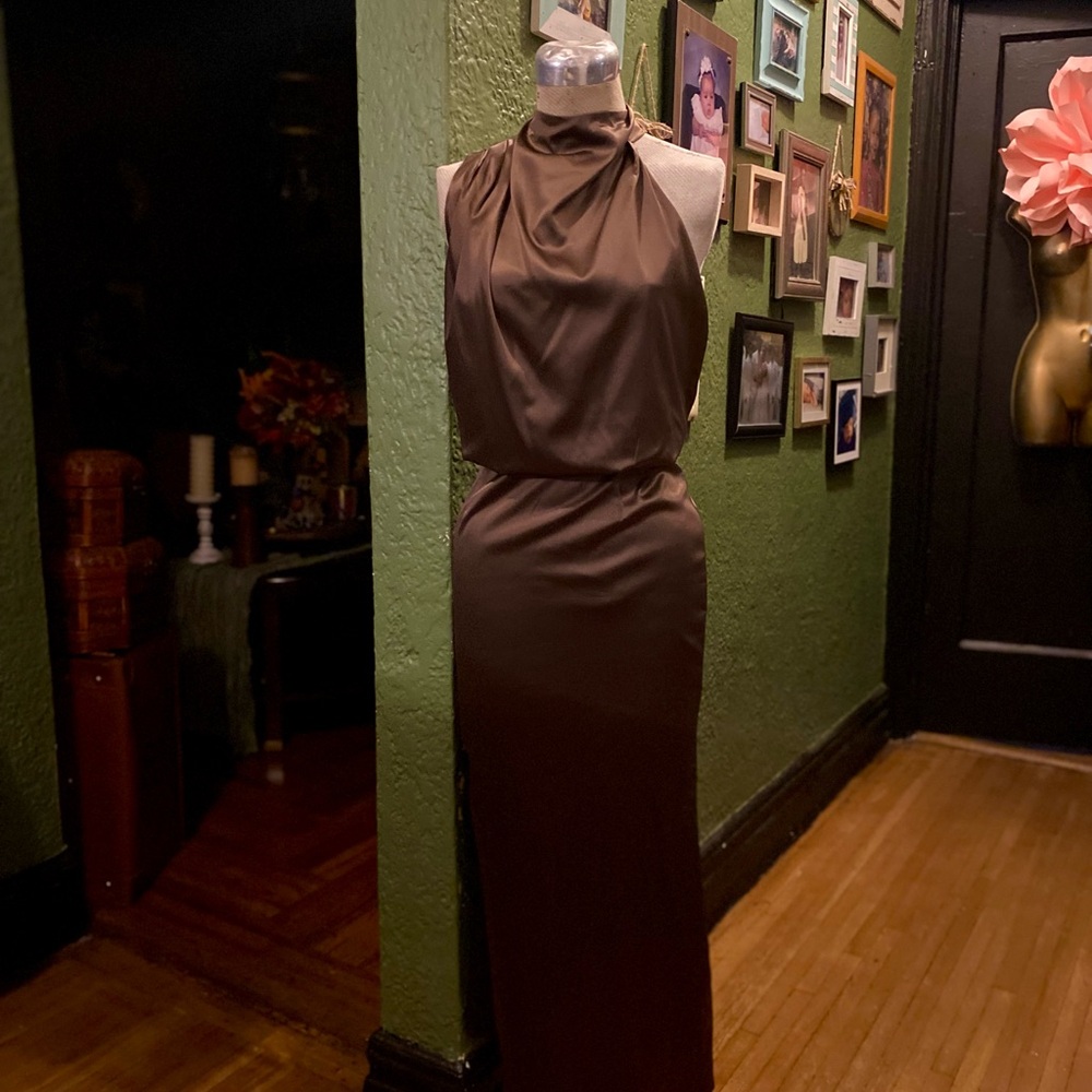 Elegant Brown Sleeveless Dress